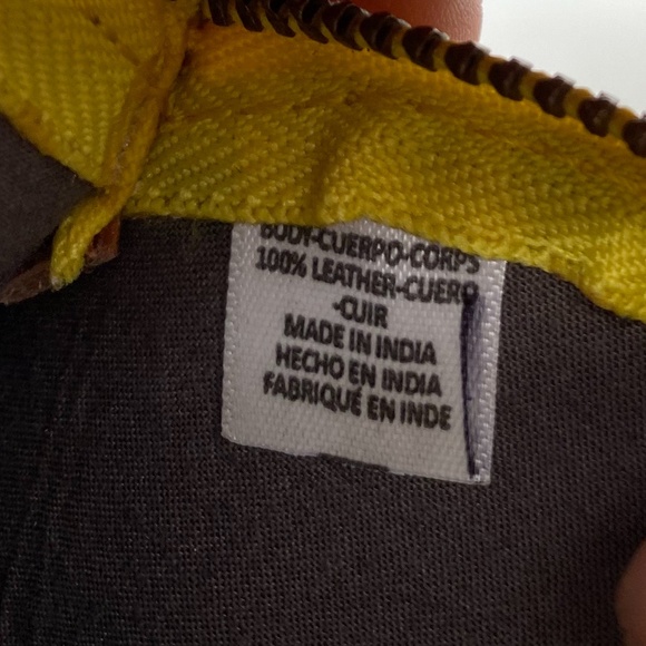 NEW FREE PEOPLE LEATHER ZIP POUCH MUSTARD REPTILE - Picture 6 of 6